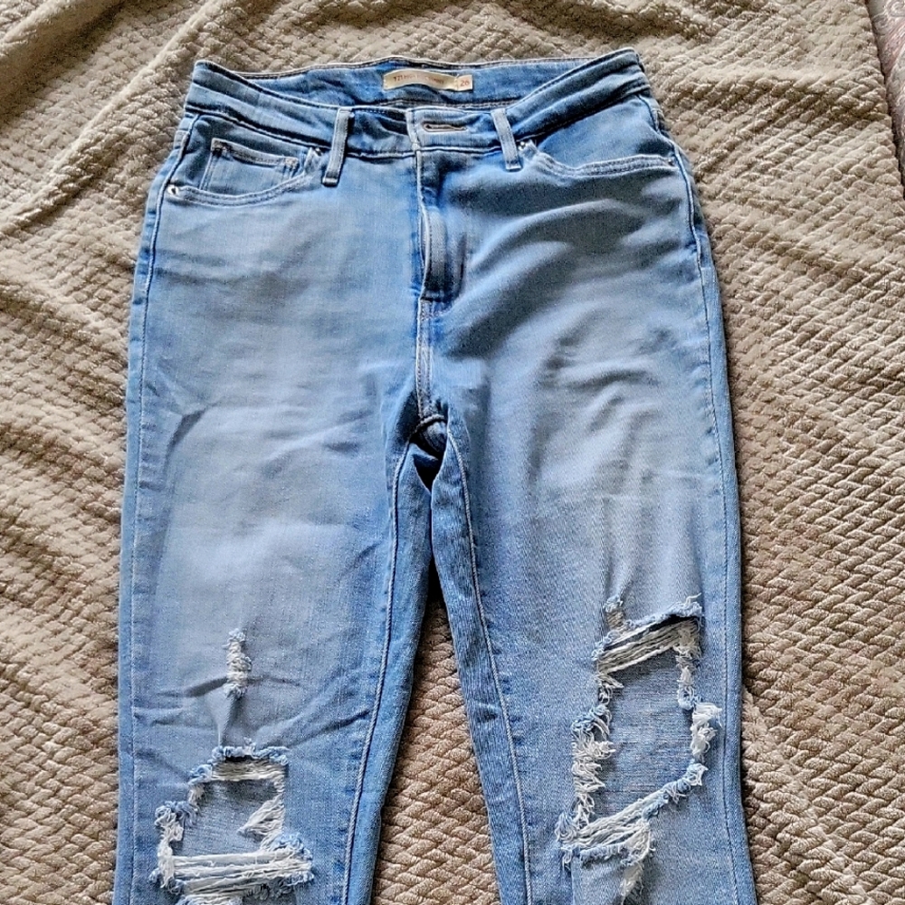 Levi's Blue Skinny Jeans with Distressed Detailing